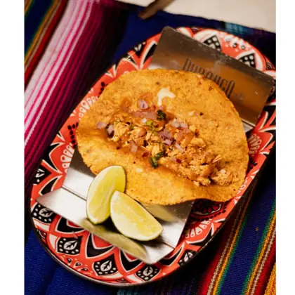 Taco de tinga